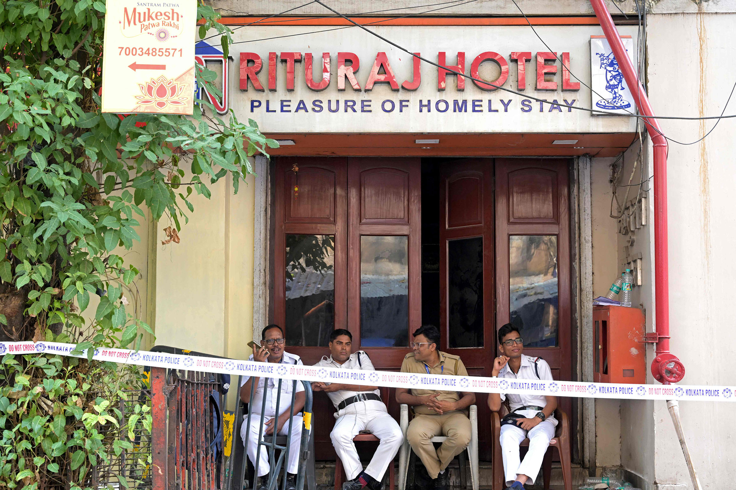 Indian hotel fires kills 15