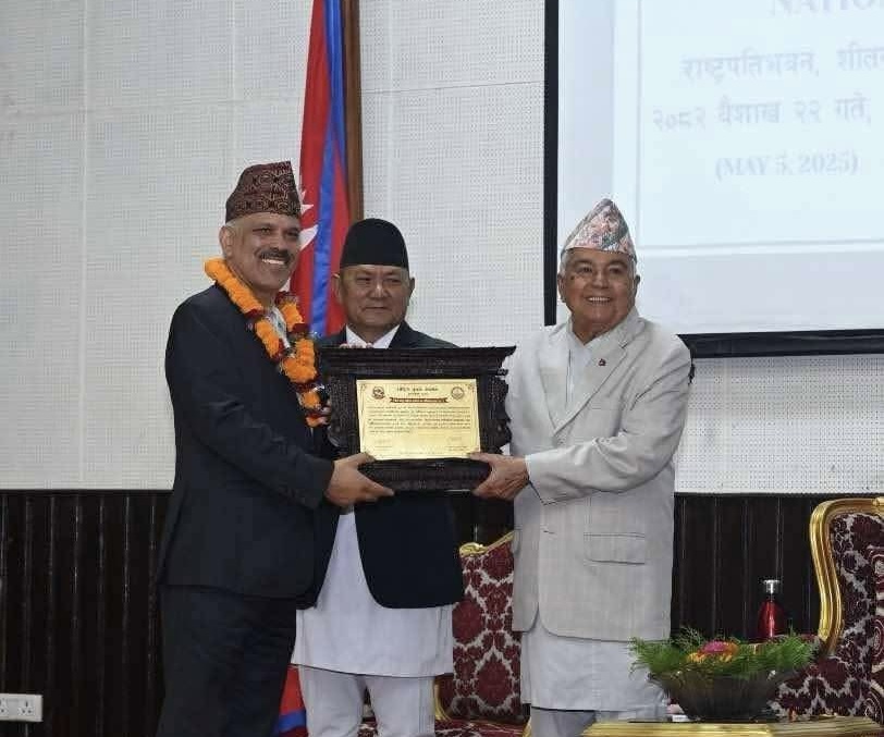 ‘Binaya Kasajoo Outstanding Information Campaigner Award to senior journalist Dahal