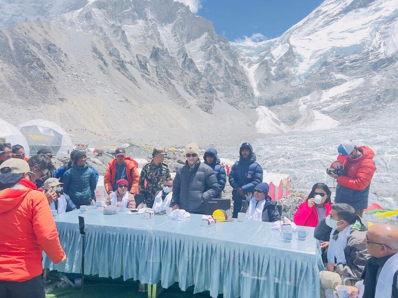 Ministers Lekhak, Pande at Sagarmatha base camp to enquire on climbing, tourism