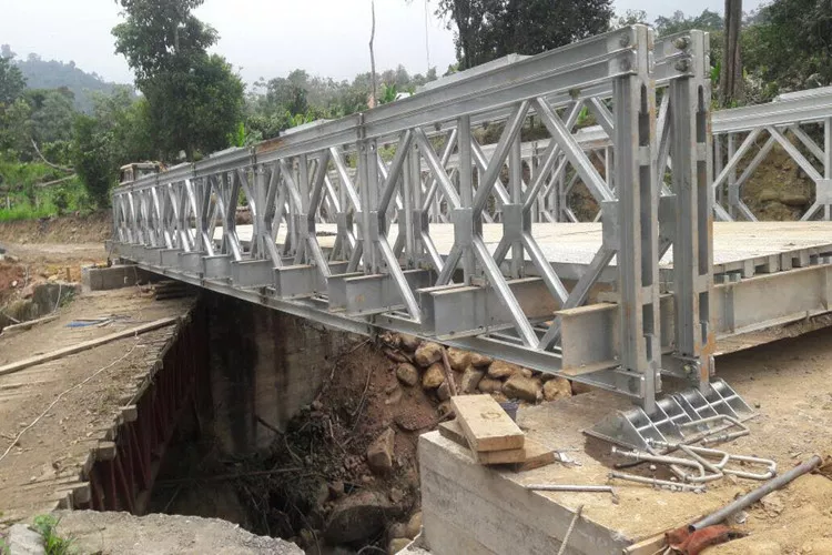 Three workers injured in bailey bridge collapse die