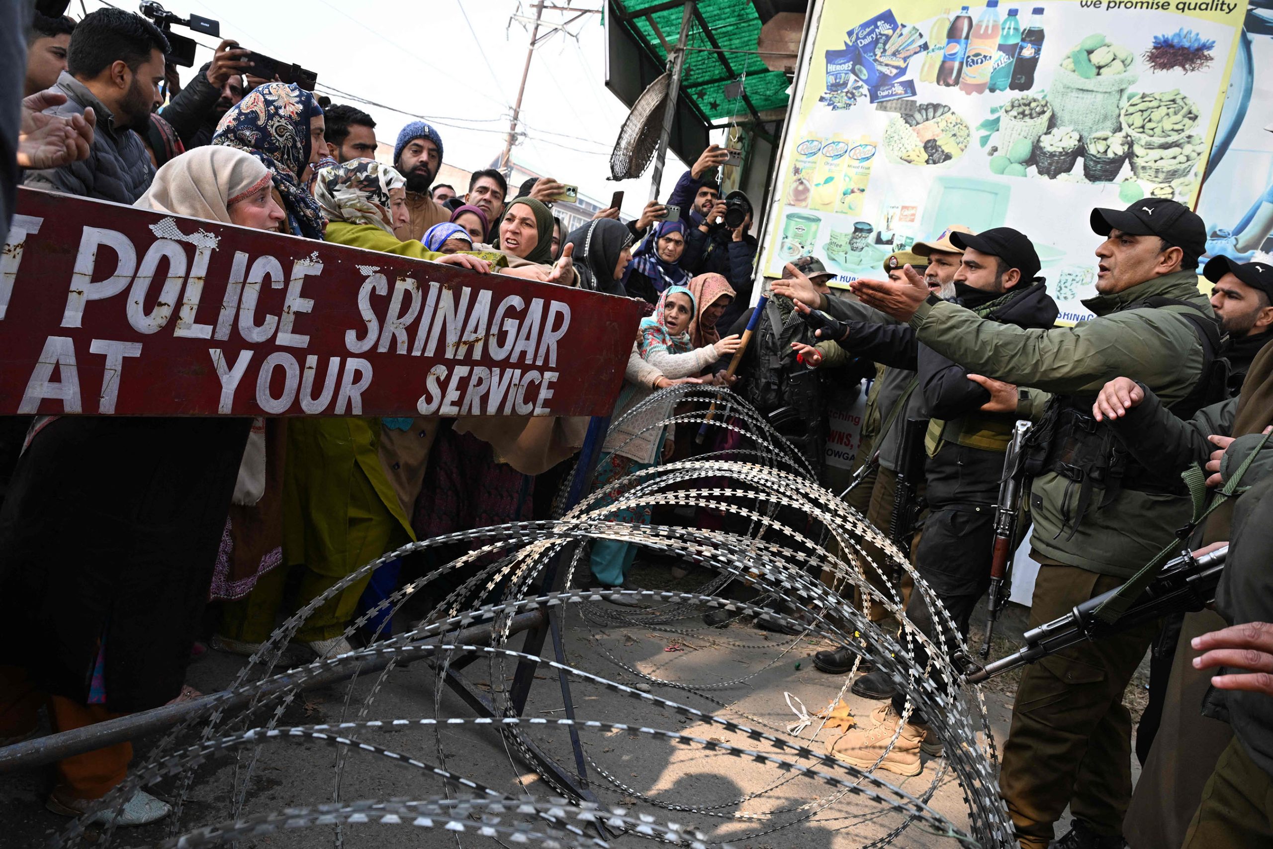 7 killed, 30 injured in explosion inside police station in Indian-controlled Kashmir: local media